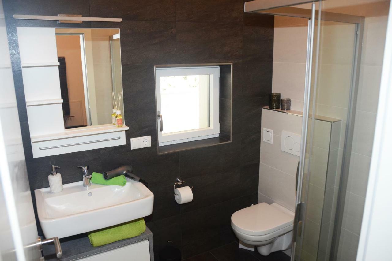 Apartment Zimat Chienes Luaran gambar