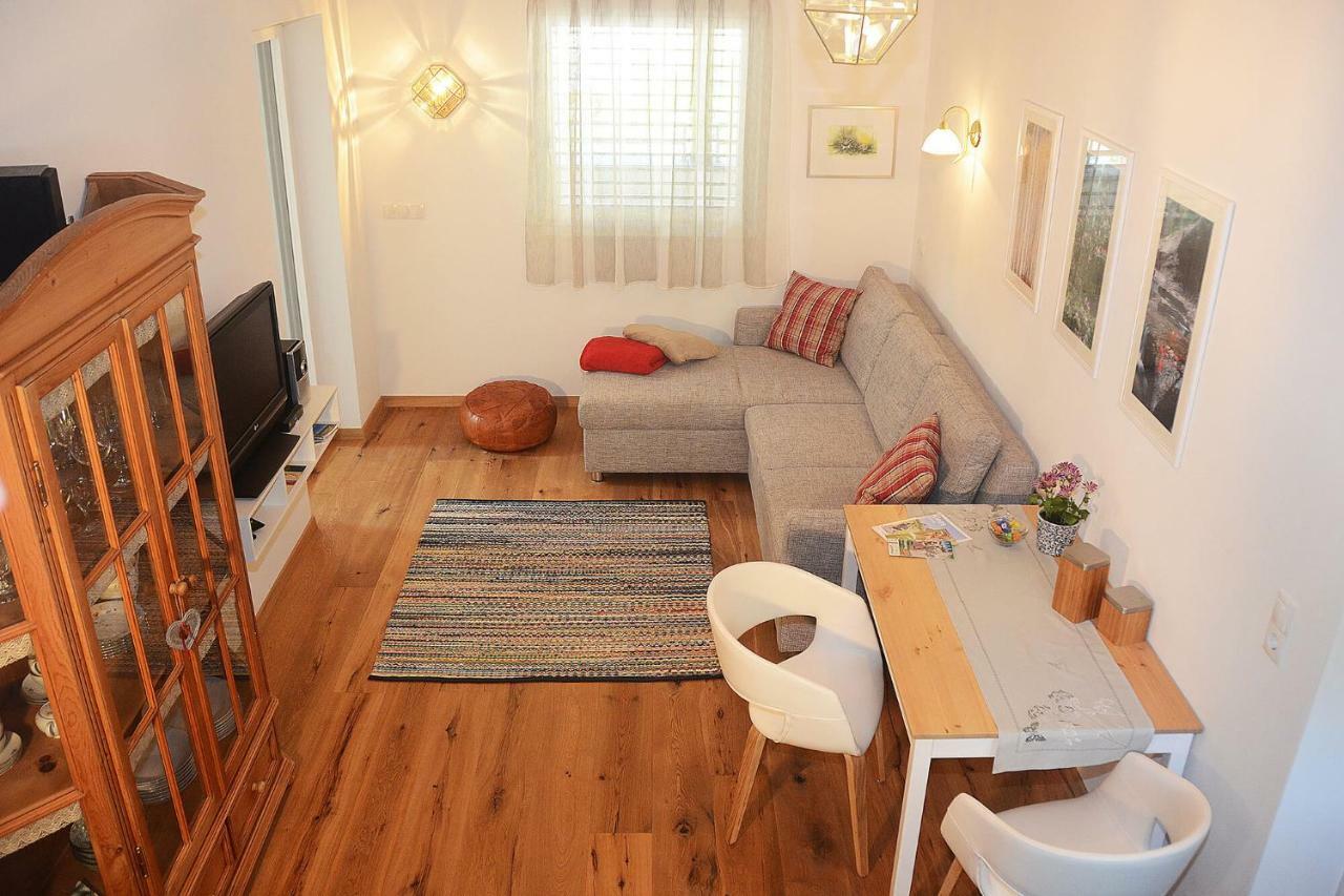 Apartment Zimat Chienes Luaran gambar