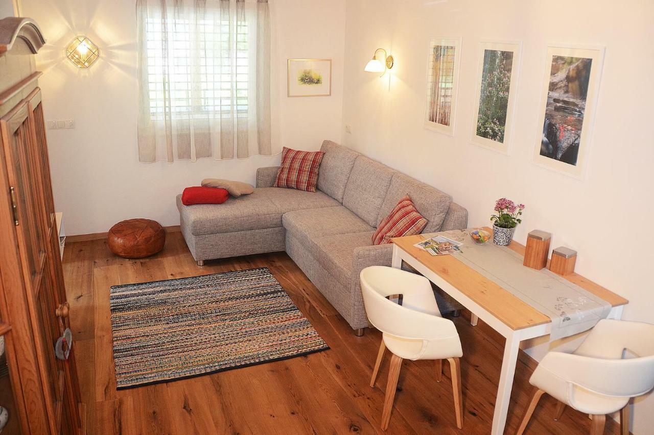 Apartment Zimat Chienes Luaran gambar